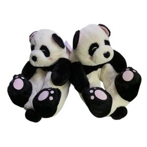 Feetmoji Women's Plush Panda Character Slippers in Black/ White, Size 9-10 New!